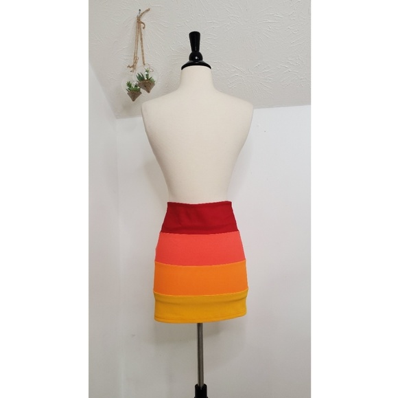 Millau Bandage Mini Skirt NWT - Picture 2 of 4